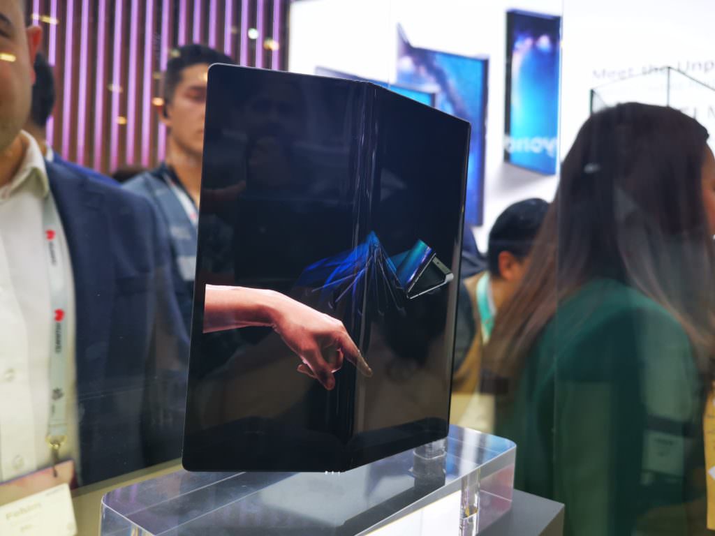 Huawei Mate X close-up